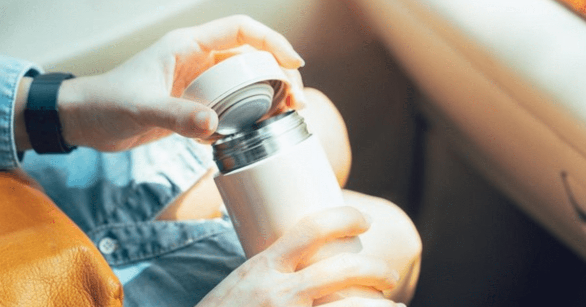 Gaduh Larangan Tumbler di Restoran: Pakar Soroti Risiko Kontaminasi