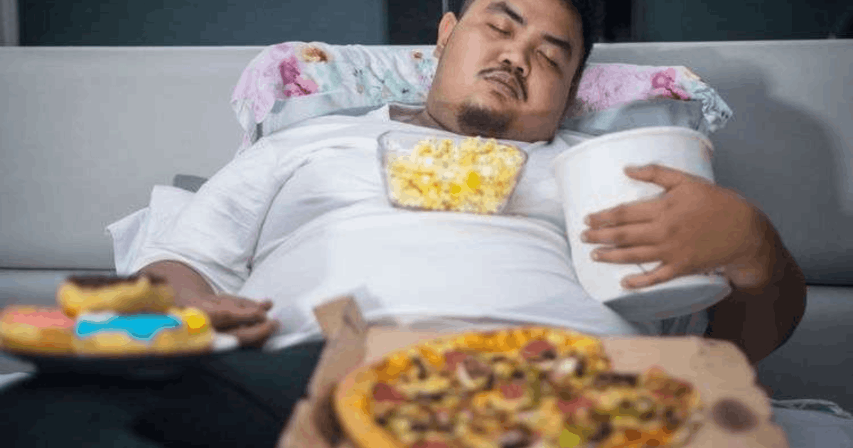 Ternyata Ini Alasan Perut Begah Setelah Berbuka Puasa dan Solusinya