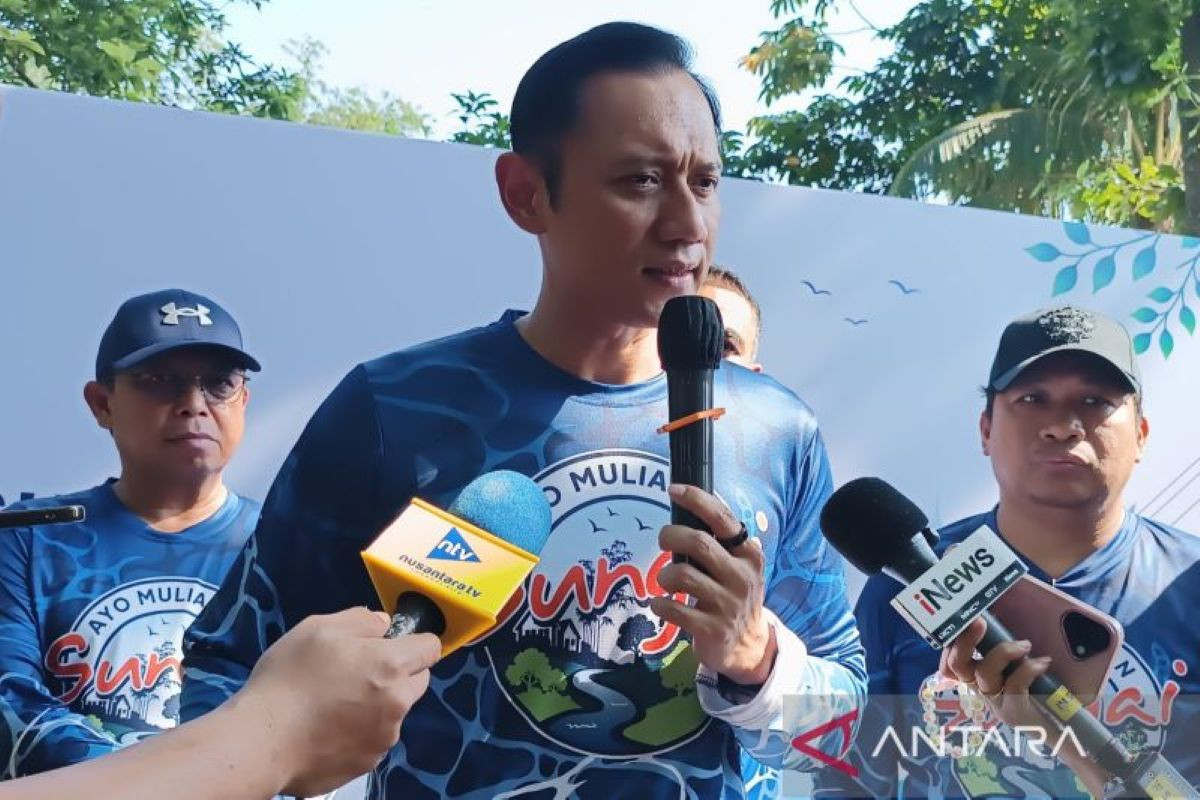 AHY Pimpin Gerakan Ayo Muliakan Sungai di Bantaran Ciliwung, Irwan: Semoga Berdampak Konkret Bagi…