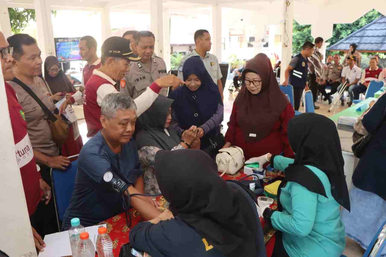 Polres Tuban Gelar Bakti Kesehatan, Layani Masyarakat hingga Penyandang Disabilitas
