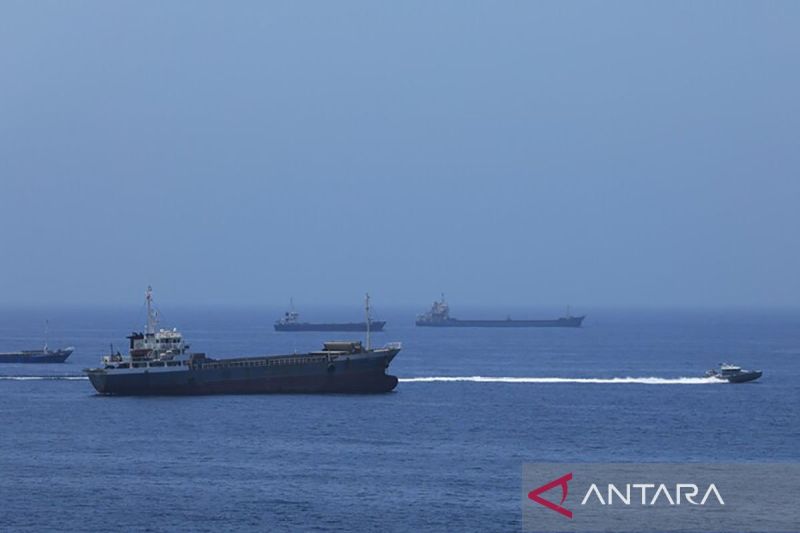 Oman Buka Koridor Maritim Hormuz: Jalur Sementara untuk Kapal Melintas Selat