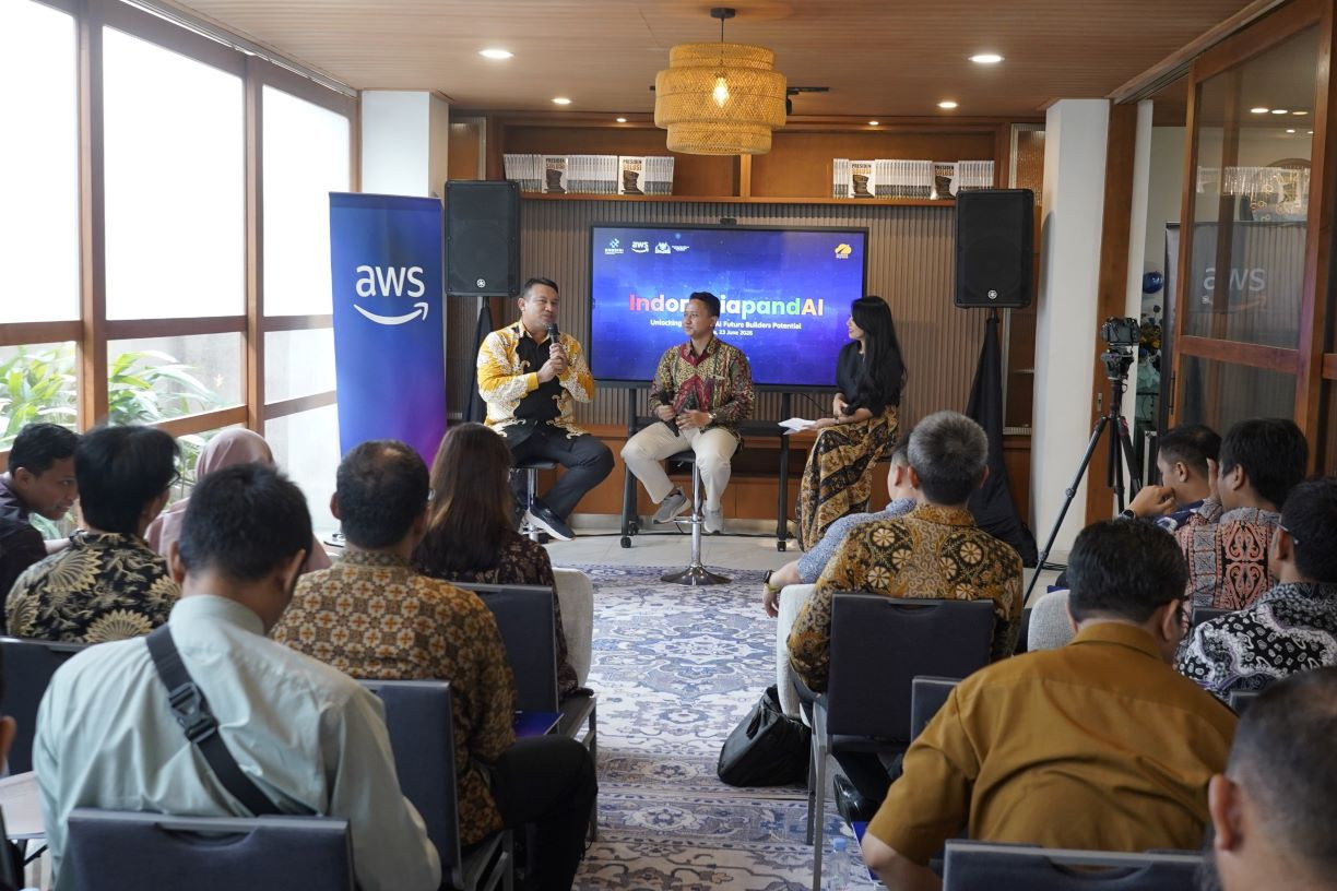 Gandeng AWS, YPKBI Dorong Guru Jadi Katalisator Literasi AI Nasional