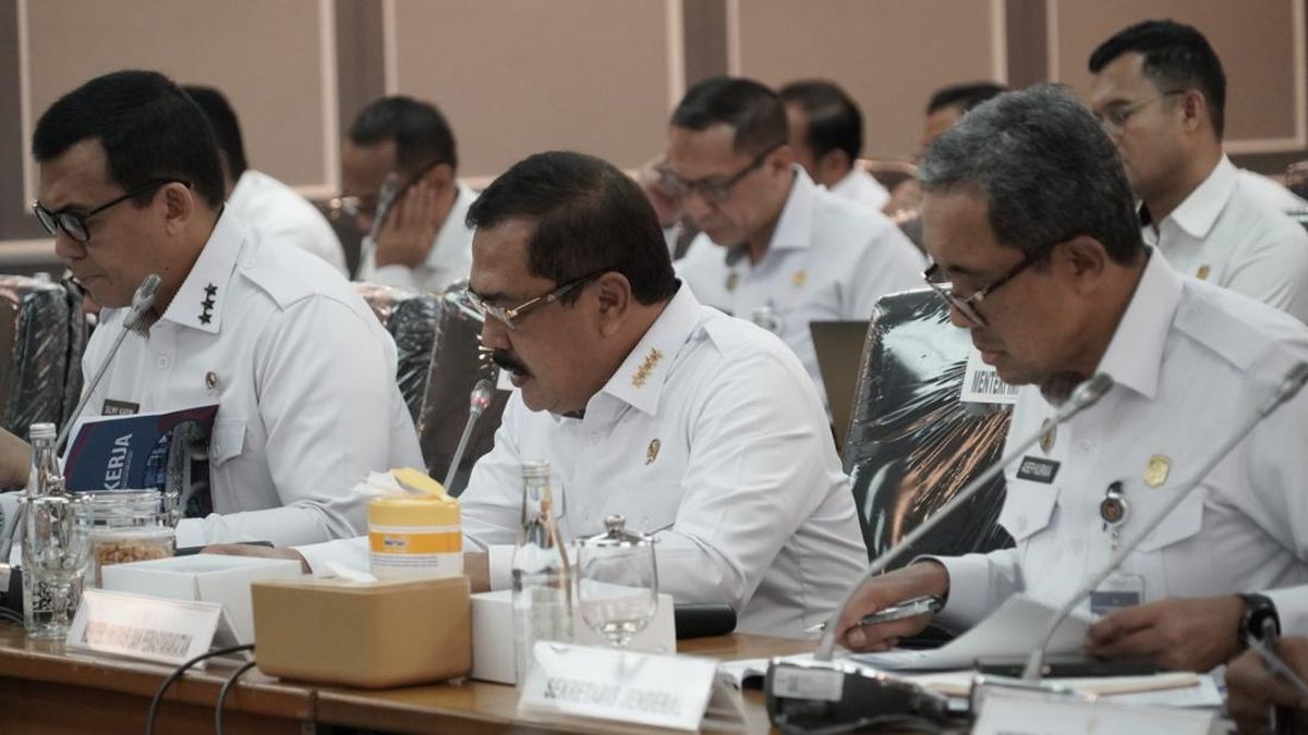 Tambahan Rp 5 23: Menteri Imipas Usul Tambahan Rp 5,23 T untuk Belanja Pegawai Non-Operasional