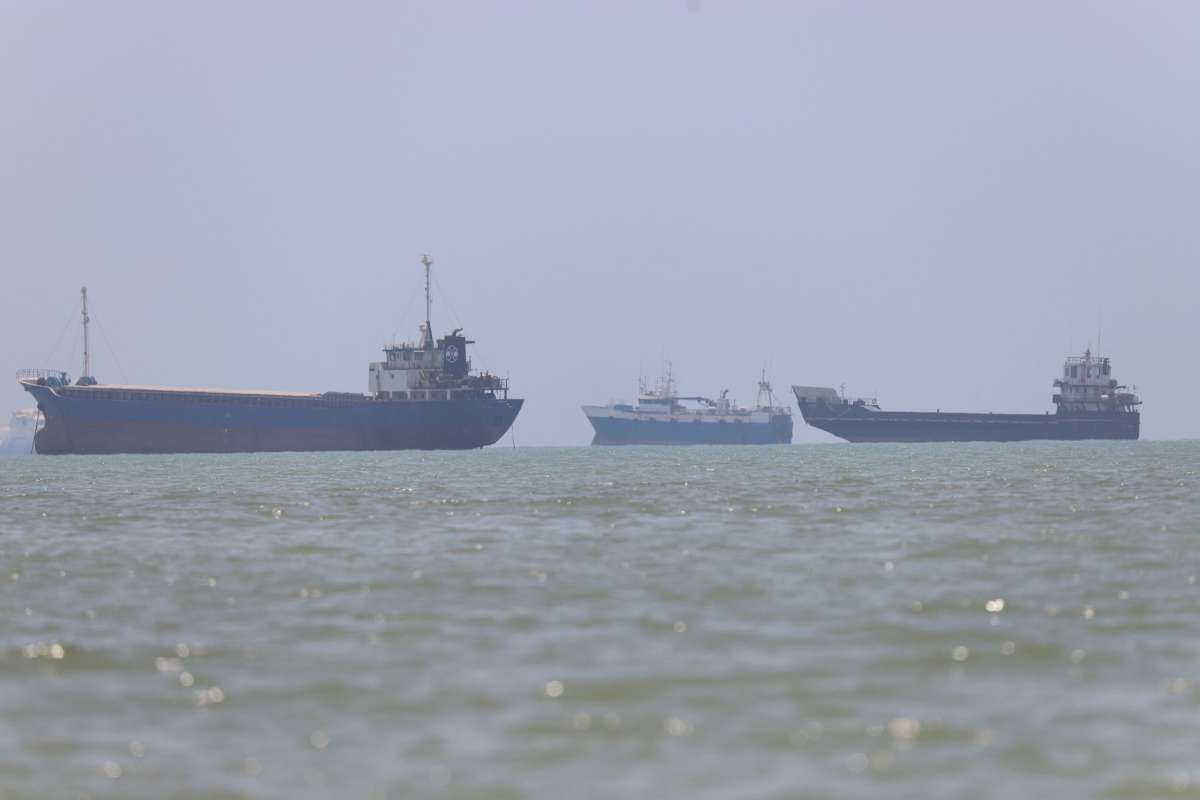 Blokade Pelabuhan Iran Kembali, Trump Ancam Serang Infrastruktur Energi di Tengah Ketegangan Selat Hormuz